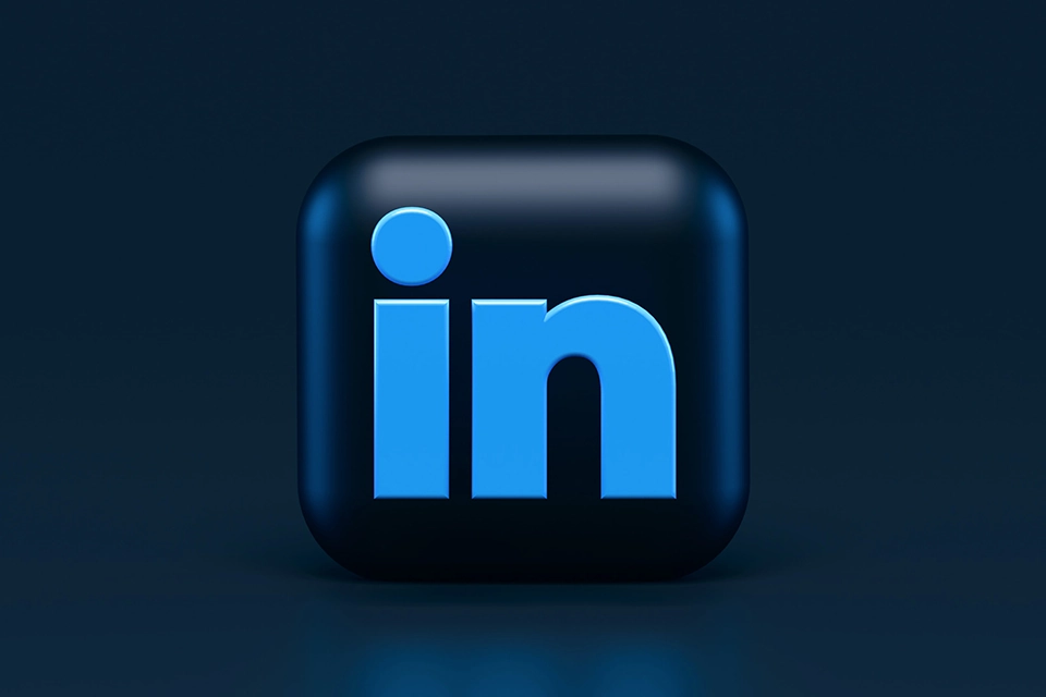 LinkedIn icon on a cube