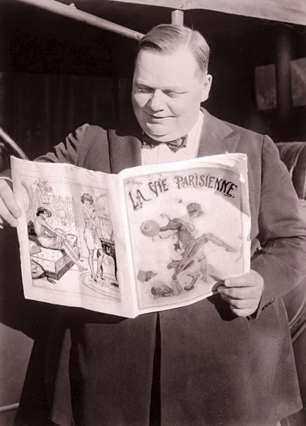 Fatty Arbuckle reading La Vie Parisienne showing the history of influencer marketing